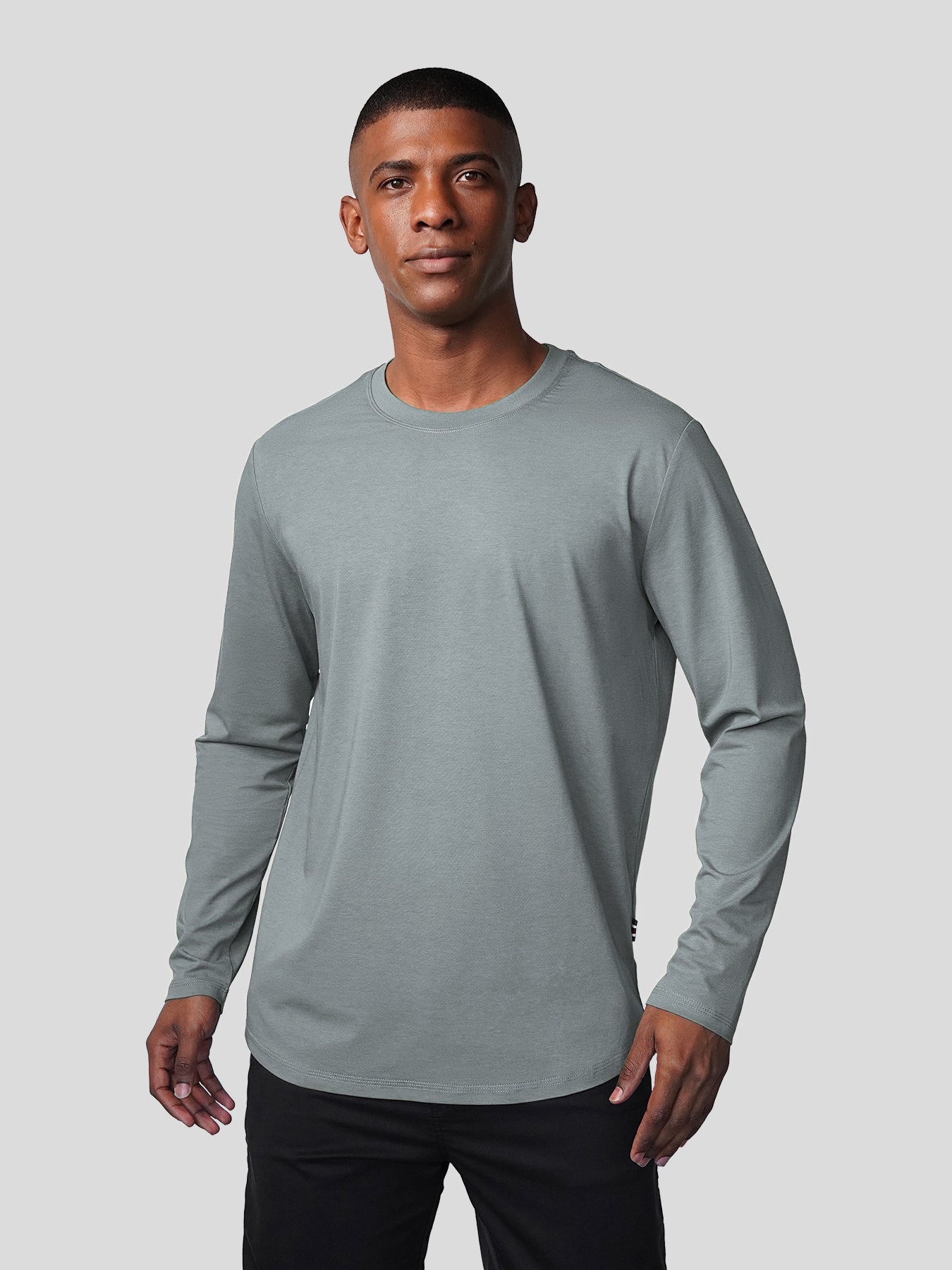 StaySmooth Long Sleeve Curve Hem Tee:Classic Fit